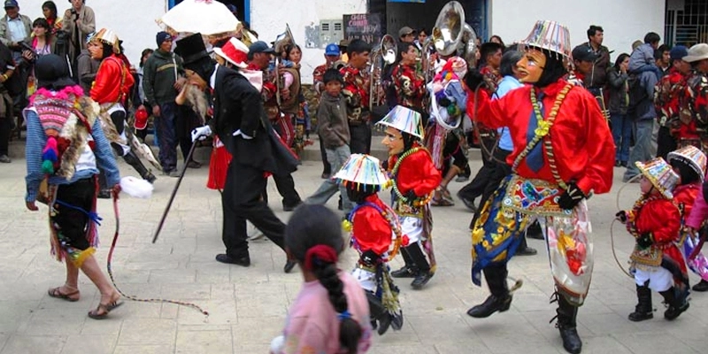 Danza Auqa Chileno - Paucartambo